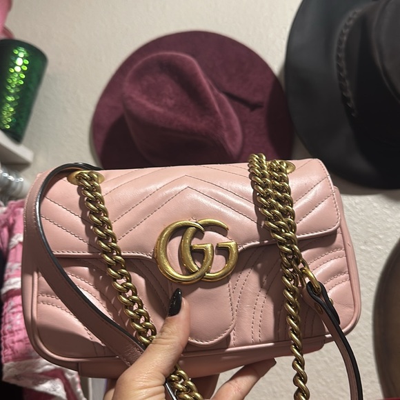 Pending Sandy’s 🩷 leather Gucci marmont mini crossbody - Picture 3 of 12